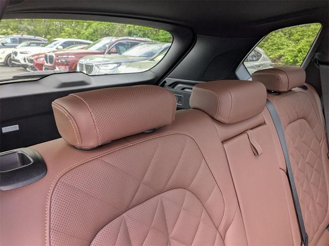 Photo of 2025 Black Sapphire Metallic BMW X5 PHEV