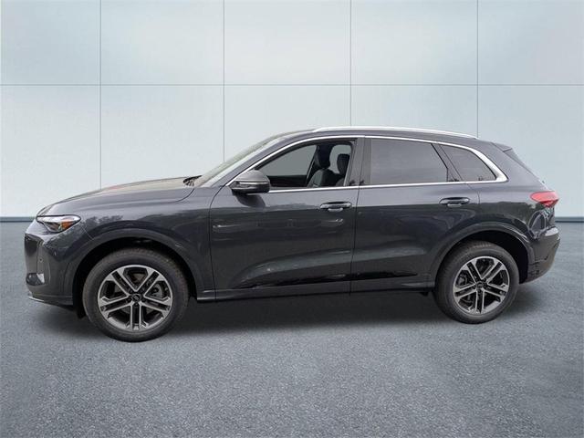 Photo of 2025 Tambora Gray Metallic Audi Q5