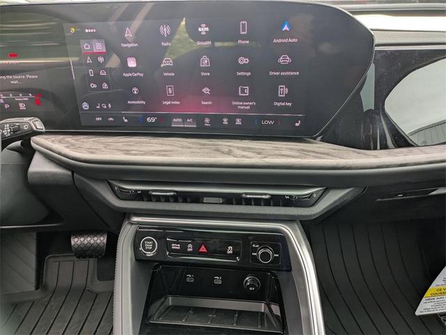 Photo of 2025 Tambora Gray Metallic Audi Q5