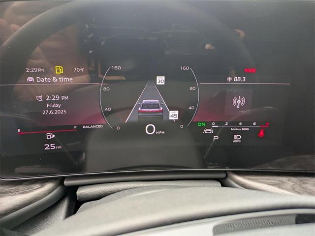 Photo of 2025 Tambora Gray Metallic Audi Q5