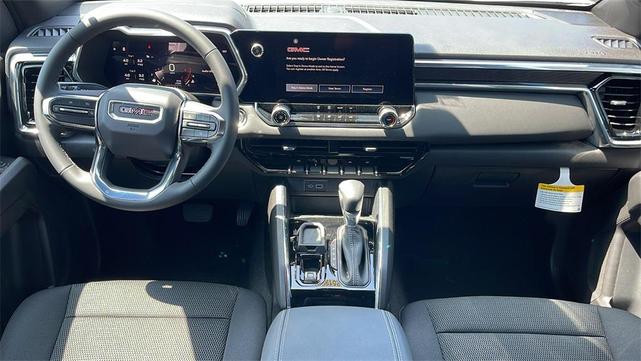 Photo of 2025 Summit White GMC Canyon