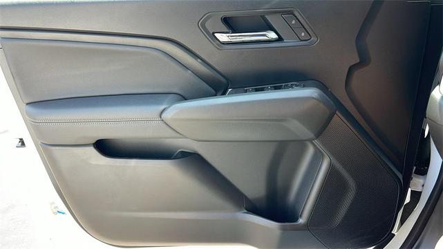 Photo of 2025 Summit White GMC Canyon