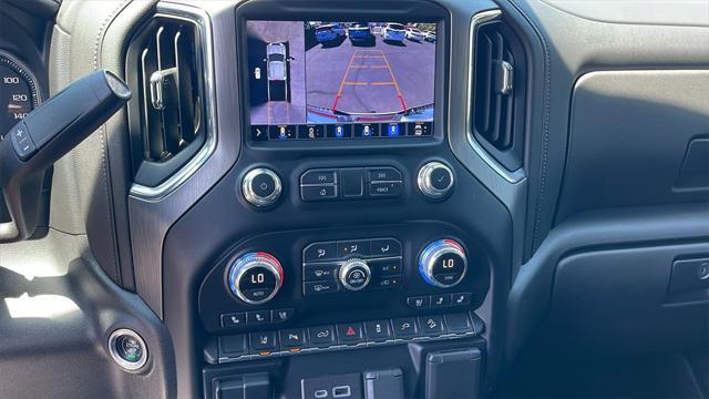 Photo of 2021 White Frost Tricoat GMC Sierra 2500