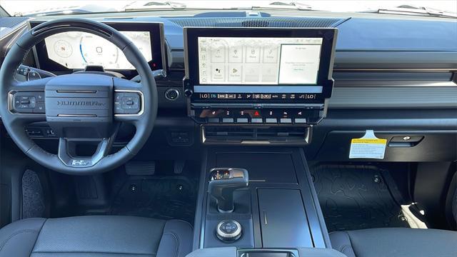 Photo of 2025 Interstellar White GMC HUMMER EV Pickup