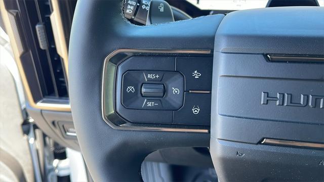 Photo of 2025 Interstellar White GMC HUMMER EV Pickup