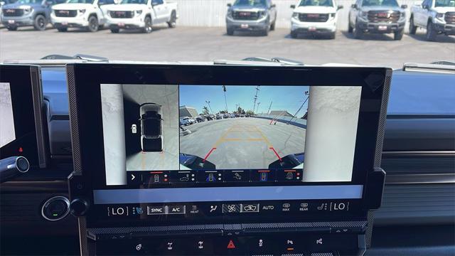 Photo of 2025 Interstellar White GMC HUMMER EV Pickup