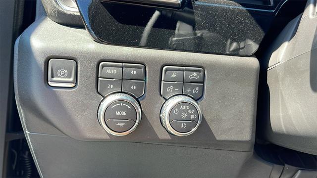 Photo of 2025 Onyx Black GMC Sierra 1500