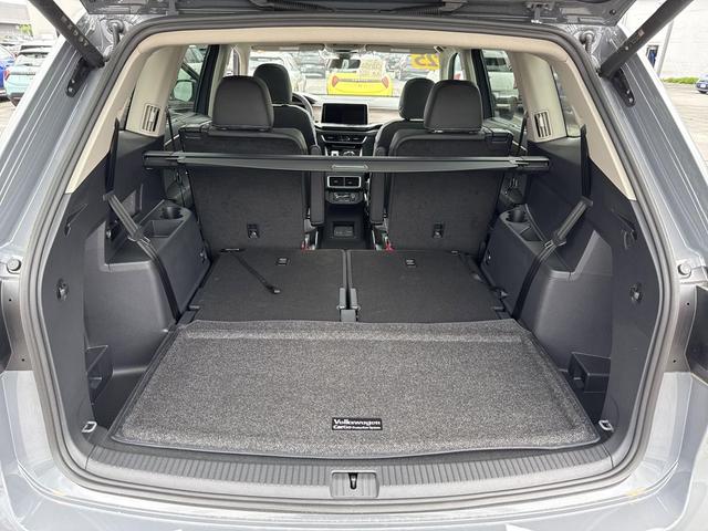 Photo of 2025 Pure Gray Volkswagen Atlas