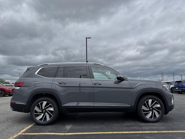 Photo of 2025 Pure Gray Volkswagen Atlas