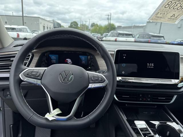 Photo of 2025 Pure Gray Volkswagen Atlas