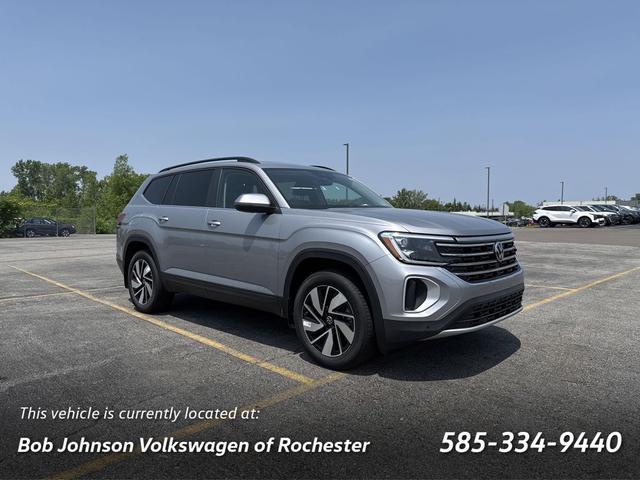 Photo of 2025 Silver Mist Metallic Volkswagen Atlas