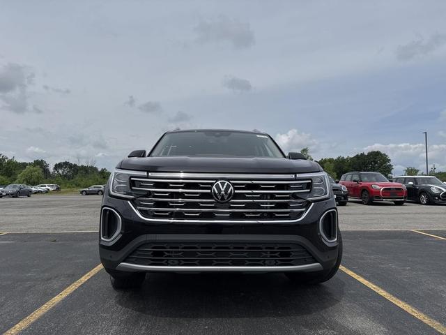 Photo of 2025 Deep Black Pearl Volkswagen Atlas