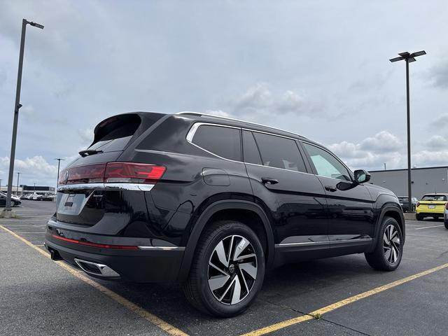 Photo of 2025 Deep Black Pearl Volkswagen Atlas