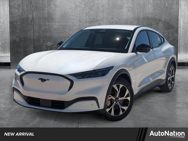 Photo of 2025 Star White Ford Mustang Mach-E
