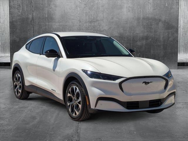 Photo of 2025 Star White Ford Mustang Mach-E