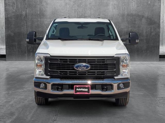 Photo of 2025 Oxford White Ford F-250
