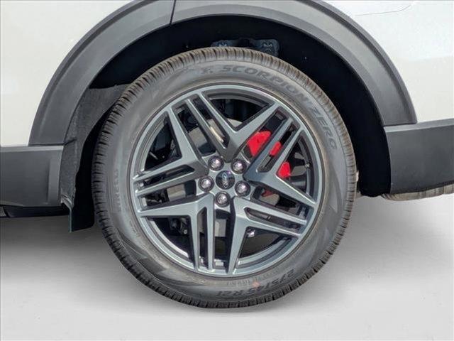 Photo of 2025 Star White Ford Explorer