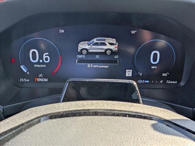 Photo of 2025 Star White Ford Explorer