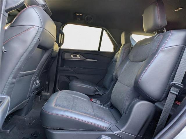 Photo of 2025 Star White Ford Explorer