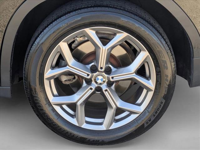 Photo of 2021 Jet Black BMW X3