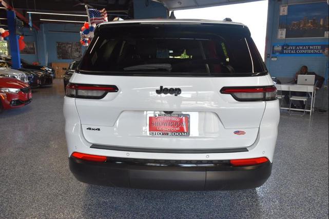 Photo of 2024 Bright White Clearcoat Jeep Grand Cherokee L