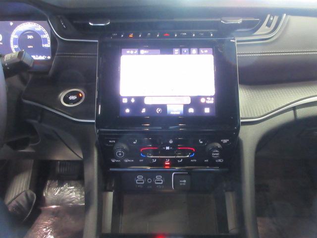 Photo of 2024 Bright White Clearcoat Jeep Grand Cherokee L