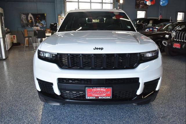 Photo of 2024 Bright White Clearcoat Jeep Grand Cherokee L