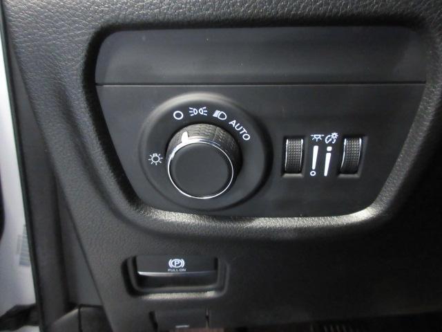 Photo of 2024 Bright White Clearcoat Jeep Grand Cherokee L