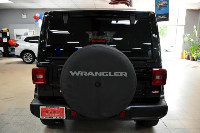 Photo of 2020 Black Clearcoat Jeep Wrangler Unlimited
