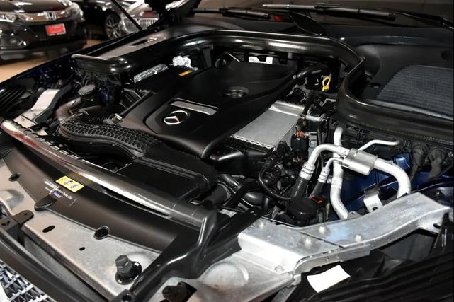 Photo of 2018 Blue Mercedes-Benz GLC 300