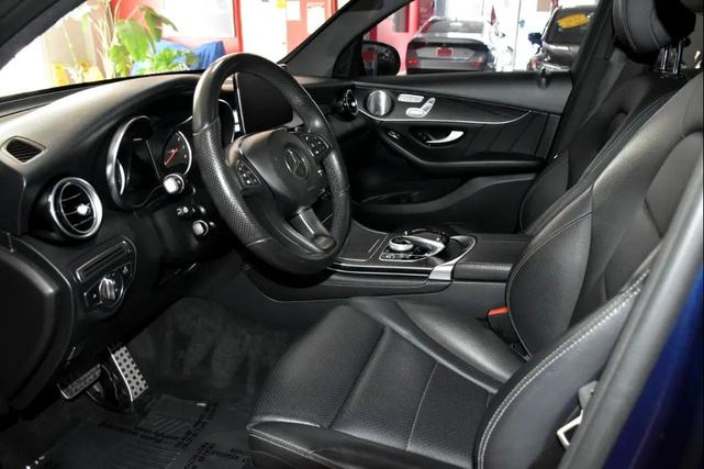 Photo of 2018 Blue Mercedes-Benz GLC 300