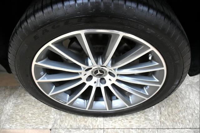 Photo of 2018 Blue Mercedes-Benz GLC 300