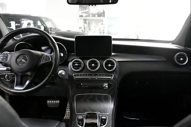 Photo of 2018 Blue Mercedes-Benz GLC 300