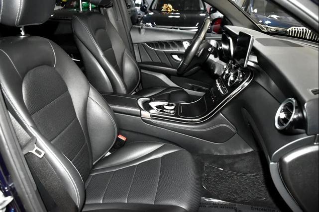 Photo of 2018 Blue Mercedes-Benz GLC 300