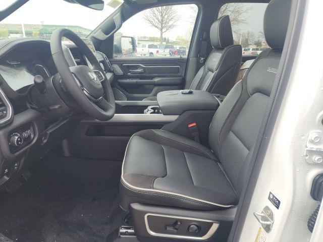 Photo of 2025 Bright White Clearcoat RAM 1500