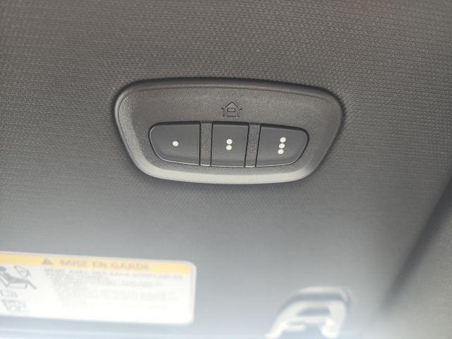 Photo of 2025 Bright White Clearcoat RAM 1500
