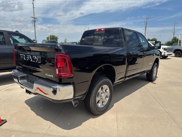 Photo of 2025 Diamond Black Crystal Pearlcoat RAM 2500