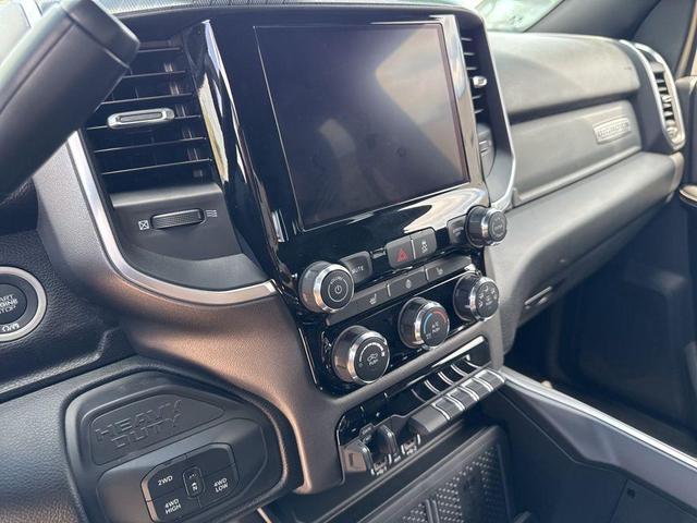 Photo of 2025 Granite Crystal Metallic Clearcoat RAM 2500