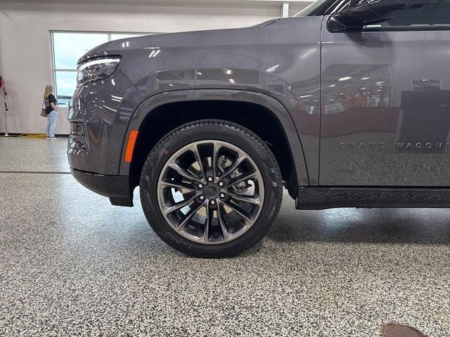 Photo of 2025 Baltic Gray Metallic Clearcoat Jeep Grand Wagoneer