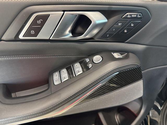 Photo of 2024 Black Sapphire Metallic BMW X7