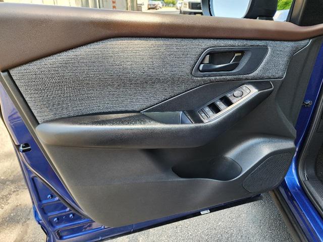 Photo of 2023 Caspian Blue Metallic Nissan Rogue