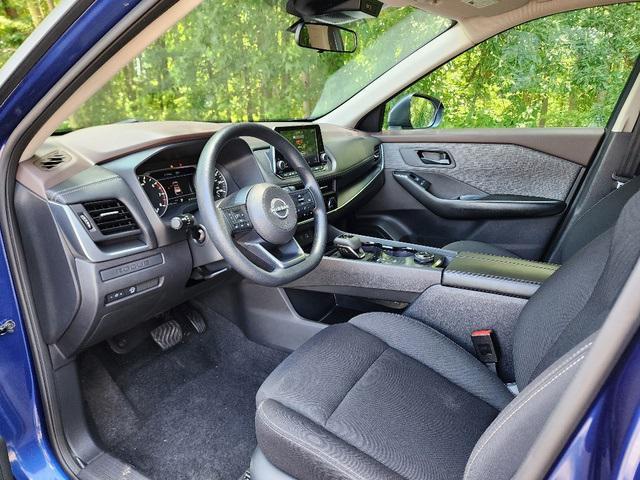 Photo of 2023 Caspian Blue Metallic Nissan Rogue