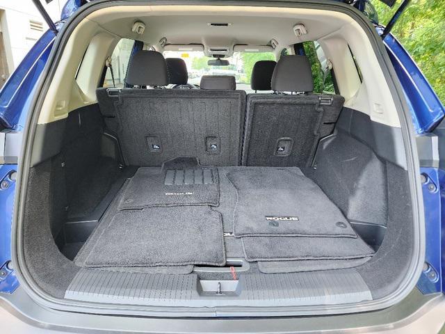 Photo of 2023 Caspian Blue Metallic Nissan Rogue