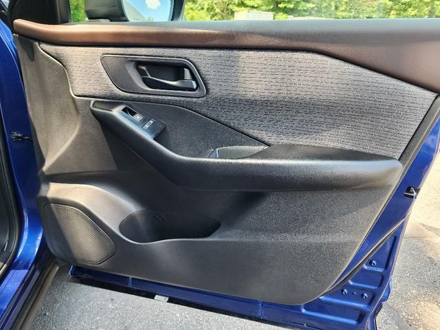 Photo of 2023 Caspian Blue Metallic Nissan Rogue