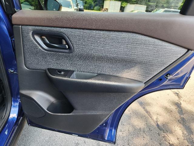 Photo of 2023 Caspian Blue Metallic Nissan Rogue