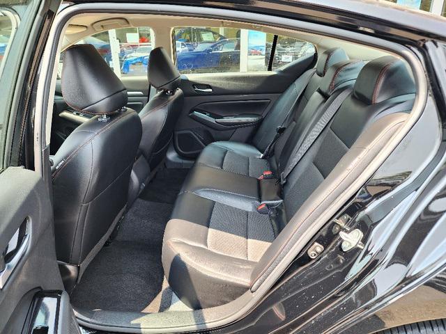 Photo of 2024 Super Black Clearcoat Nissan Altima