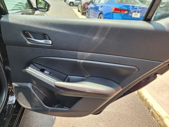 Photo of 2024 Super Black Clearcoat Nissan Altima