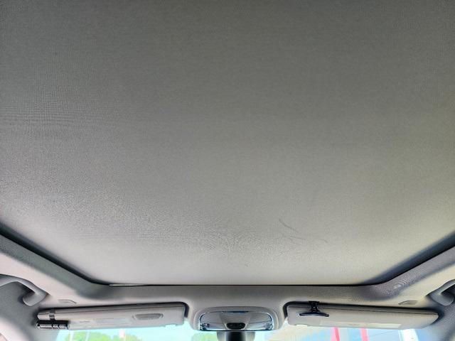 Photo of 2019 Granite Crystal Metallic Clearcoat Jeep Cherokee