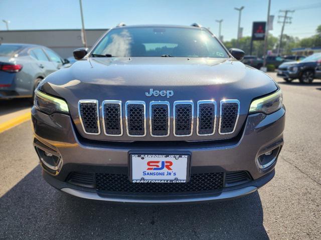Photo of 2019 Granite Crystal Metallic Clearcoat Jeep Cherokee