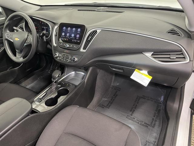 Photo of 2024 Summit White Chevrolet Malibu